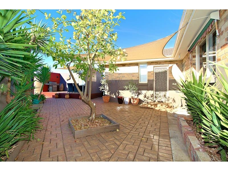 10 Croydon Avenue, Deer Park VIC 3023