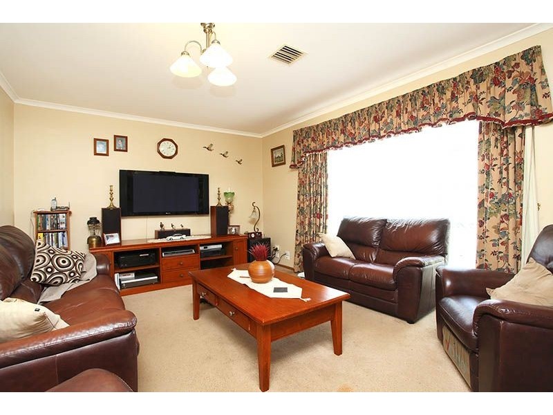 40 Bayliss Road, Deer Park VIC 3023