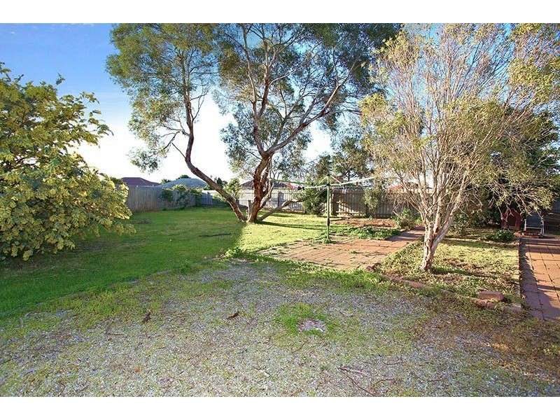 9 Crosslee Court, Deer Park VIC 3023