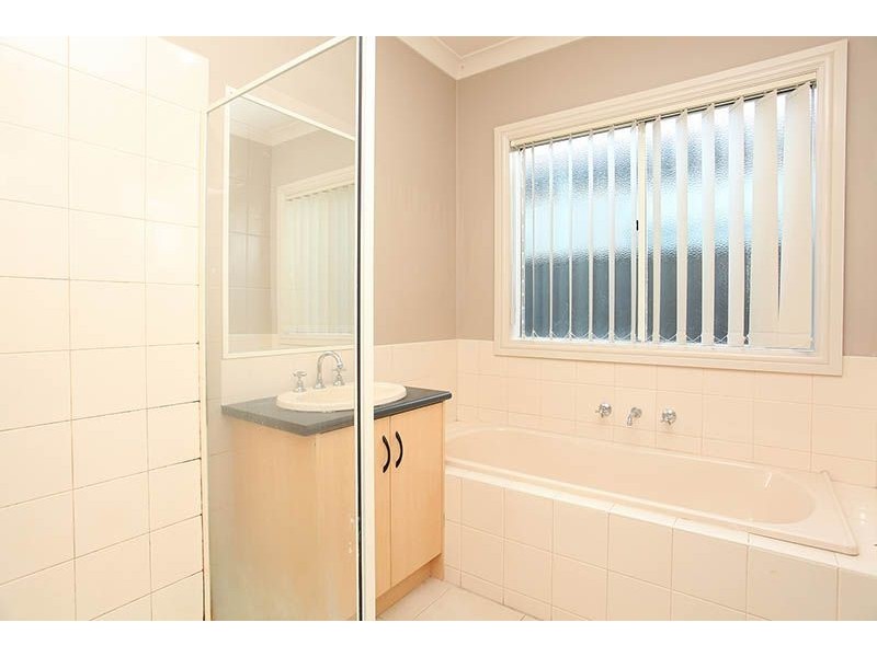 8 Highcroft Place, Cairnlea VIC 3023