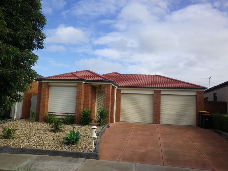 51 Willandra Loop, Caroline Springs VIC 3023