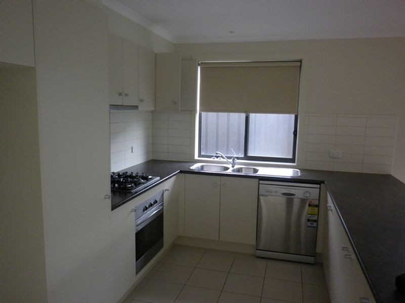 22 Howard Place, Deer Park VIC 3023