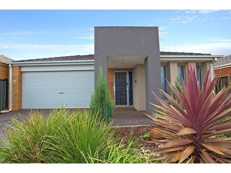 38 Manderston Avenue, Derrimut VIC 3030