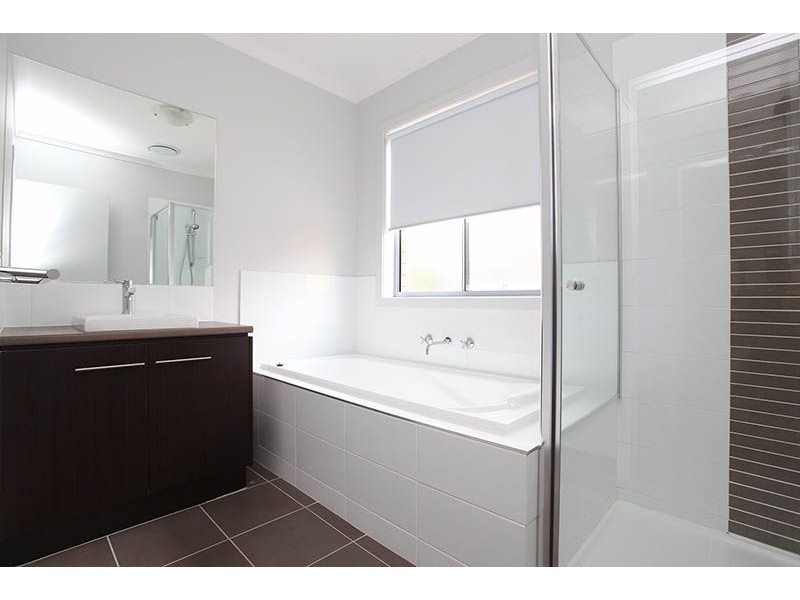 38 Manderston Avenue, Derrimut VIC 3030