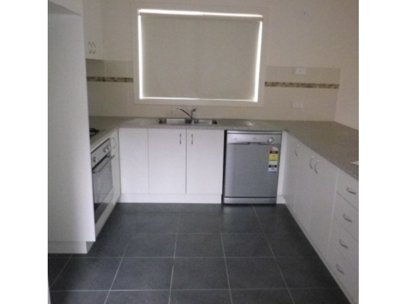 21 Hatchlands Drive, Deer Park VIC 3023