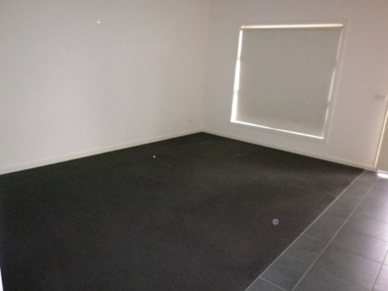 21 Hatchlands Drive, Deer Park VIC 3023