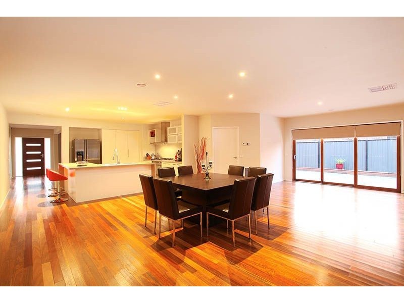 2 Strome Crescent, Derrimut VIC 3030