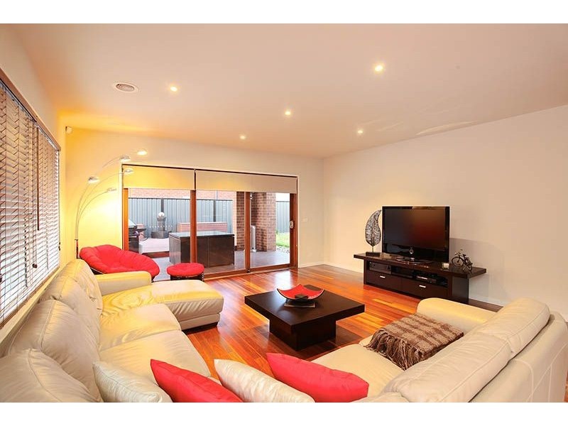 2 Strome Crescent, Derrimut VIC 3030