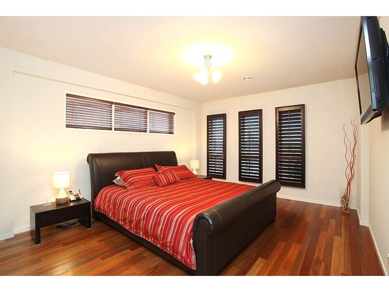 2 Strome Crescent, Derrimut VIC 3030