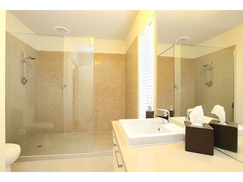 2 Strome Crescent, Derrimut VIC 3030