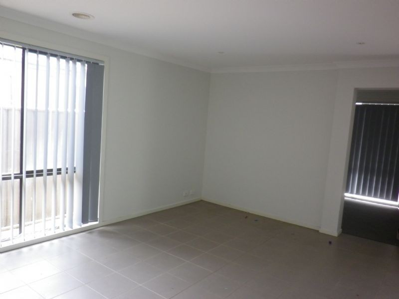 19 Howard Place, Deer Park VIC 3023