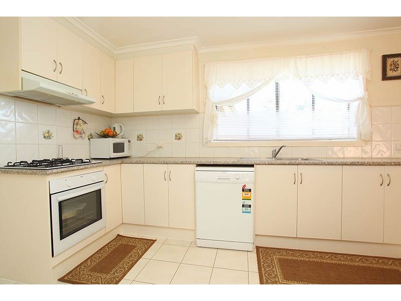 28 Leighton Crescent, Deer Park VIC 3023