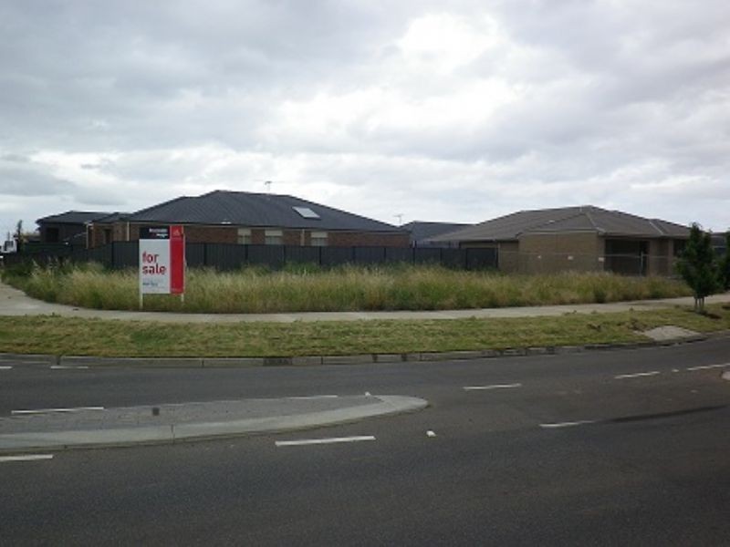 2 Bowmont Drive, Derrimut VIC 3030