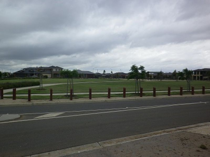 2 Bowmont Drive, Derrimut VIC 3030