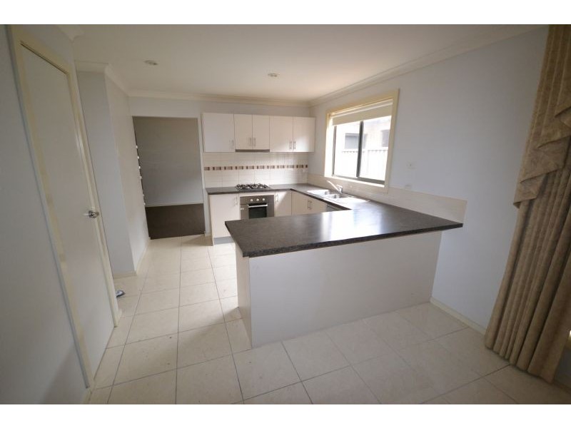 5 Jonah Parade, Deer Park VIC 3023