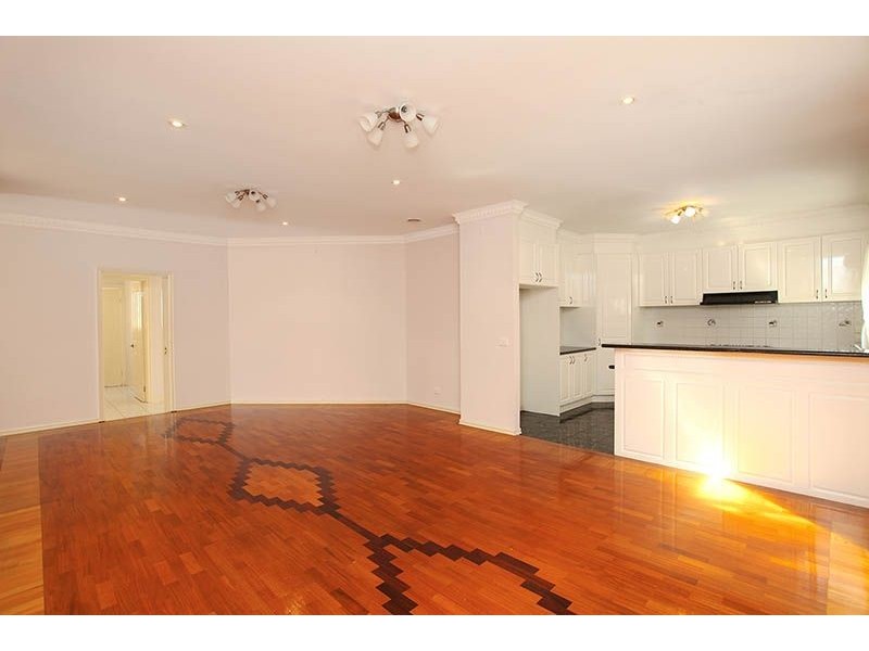 13 Reg Chalke Crescent, Cairnlea VIC 3023