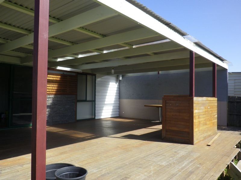 28 Welwyn Parade, Deer Park VIC 3023
