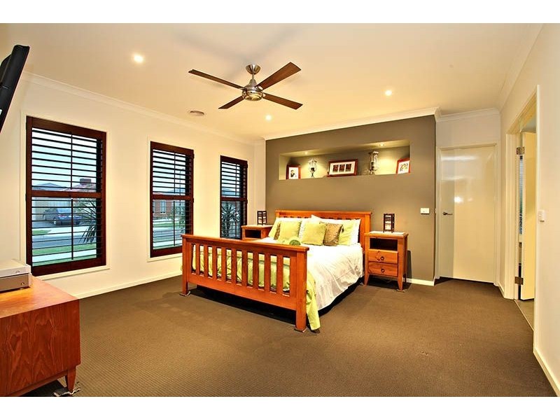 19 Muirfield Street, Deer Park VIC 3023