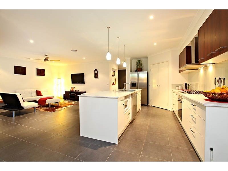 19 Muirfield Street, Deer Park VIC 3023