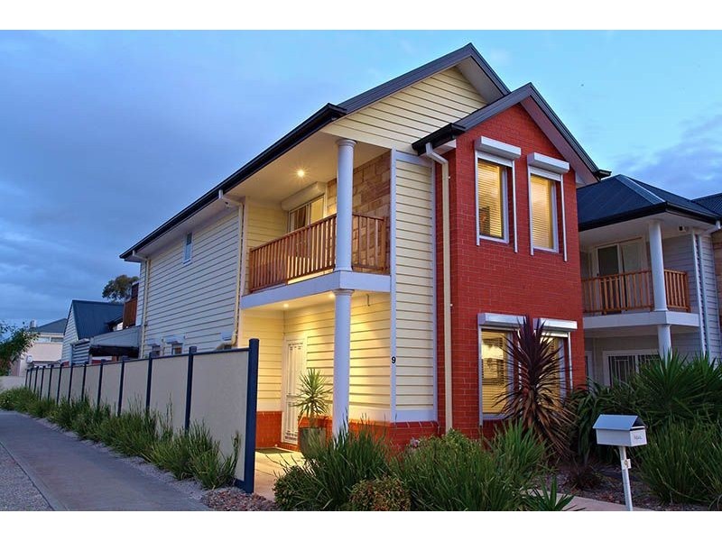 9 Winnunga Road, Cairnlea VIC 3023
