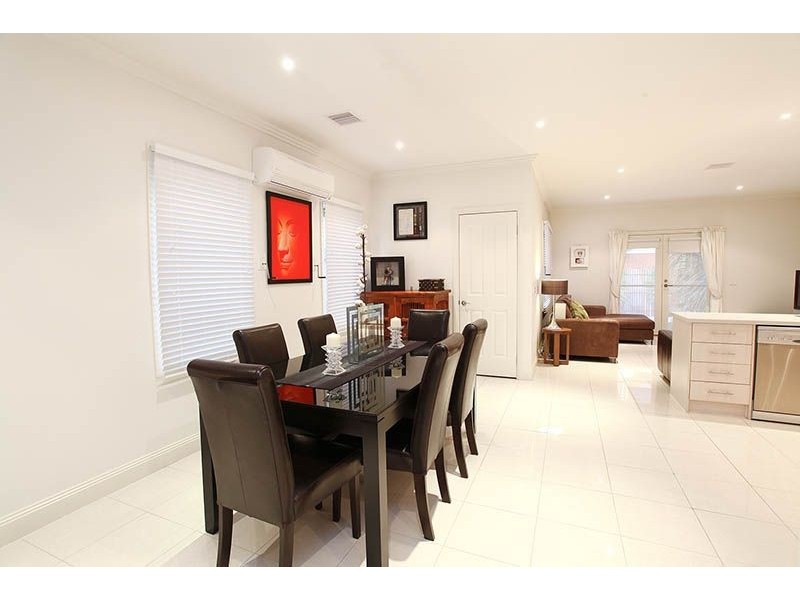 9 Winnunga Road, Cairnlea VIC 3023