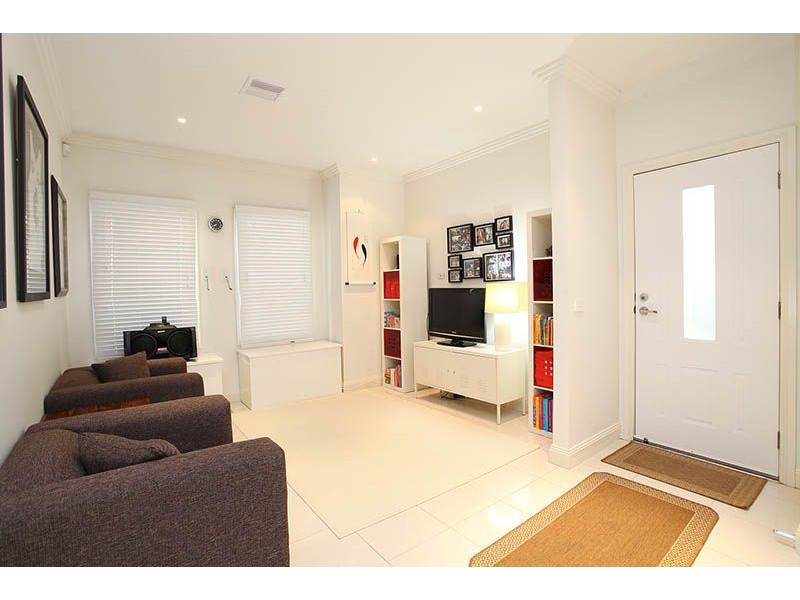 9 Winnunga Road, Cairnlea VIC 3023