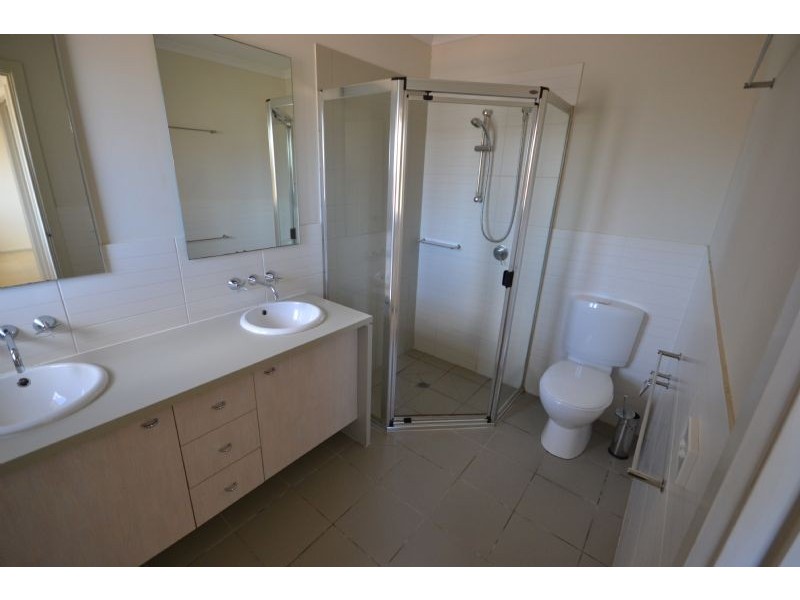 16 Buckhaven Street, Deer Park VIC 3023