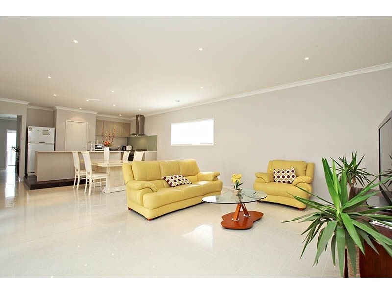 25 Appleby Loop, Derrimut VIC 3030