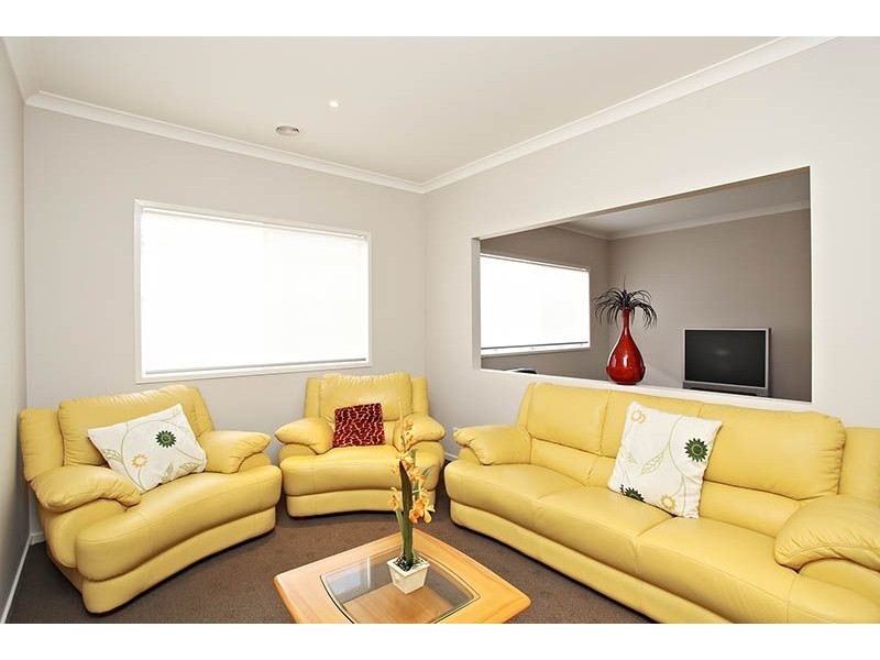25 Appleby Loop, Derrimut VIC 3030