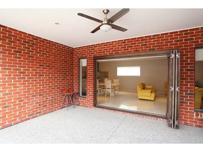 25 Appleby Loop, Derrimut VIC 3030