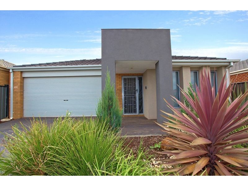 38 Manderston Avenue, Derrimut VIC 3030