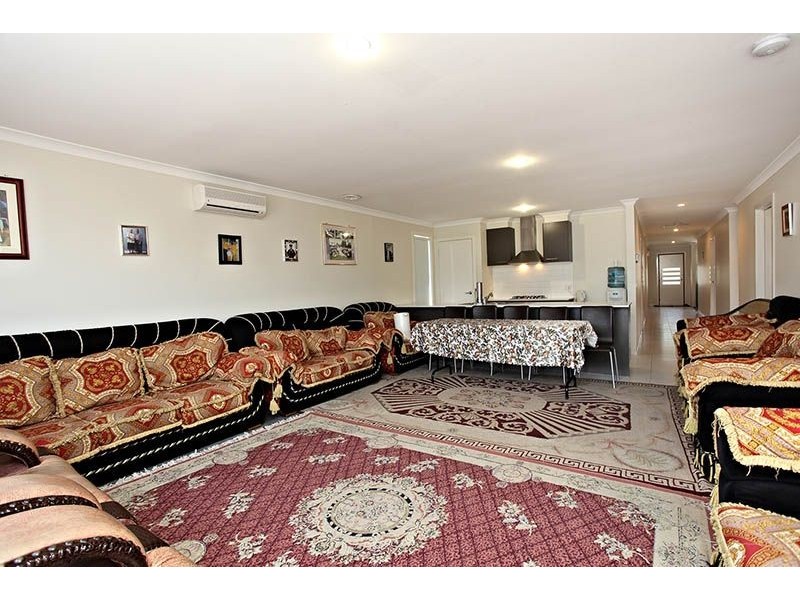 16 Carew Way, Derrimut VIC 3030