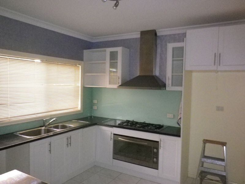 26 Paringa Way, Burnside VIC 3023