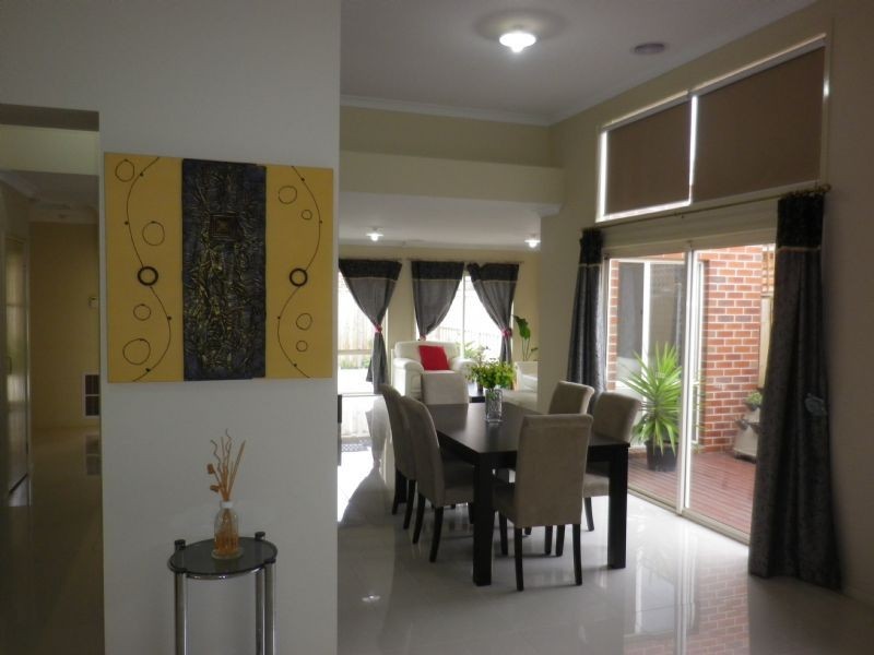 87 Hatchlands Drive, Deer Park VIC 3023