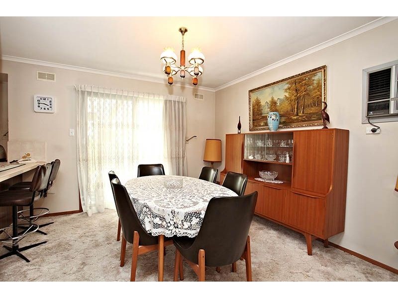 4 Cedar Close, Deer Park VIC 3023