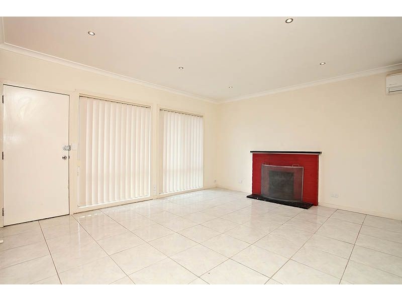 25 Dumfries Street, Deer Park VIC 3023