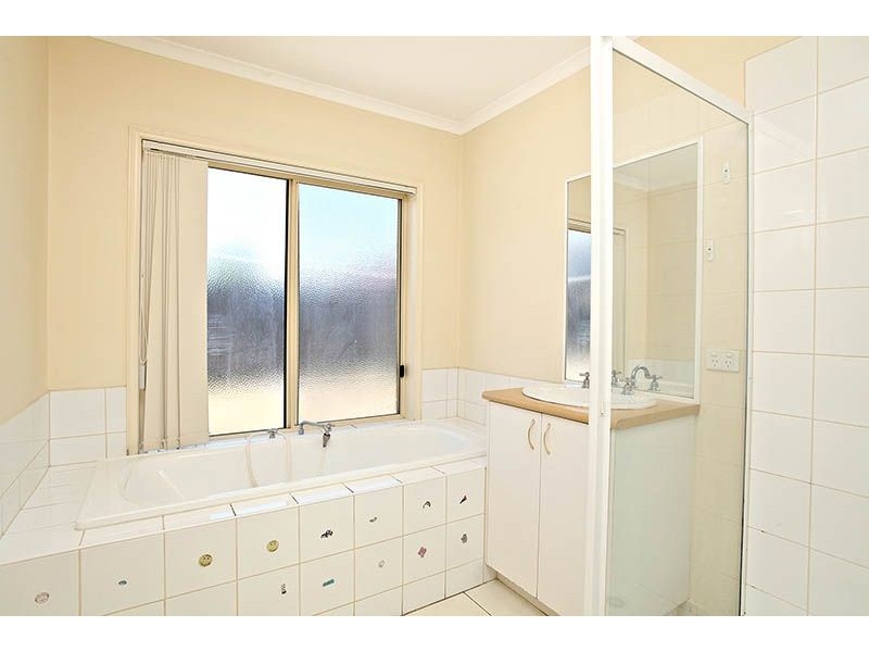 9 Carlisle Close, Derrimut VIC 3030