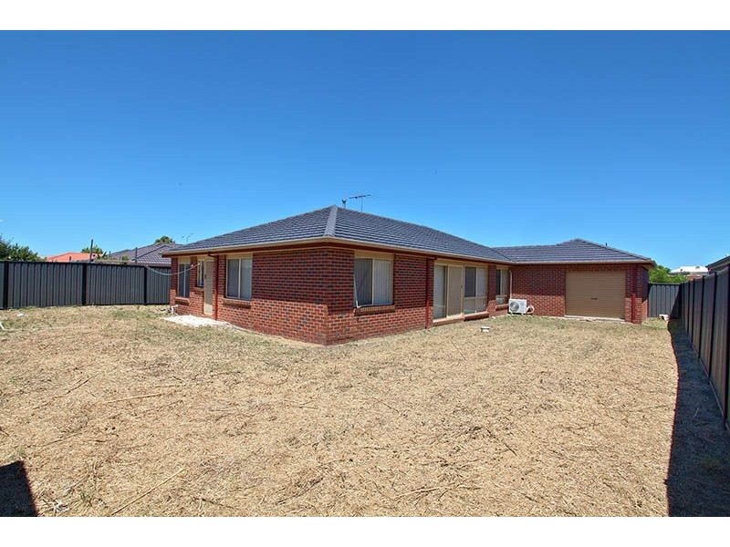 9 Carlisle Close, Derrimut VIC 3030