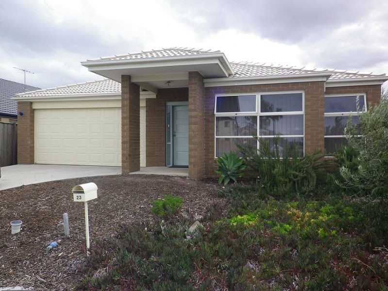 23 Dalmuir Boulevard, Deer Park VIC 3023
