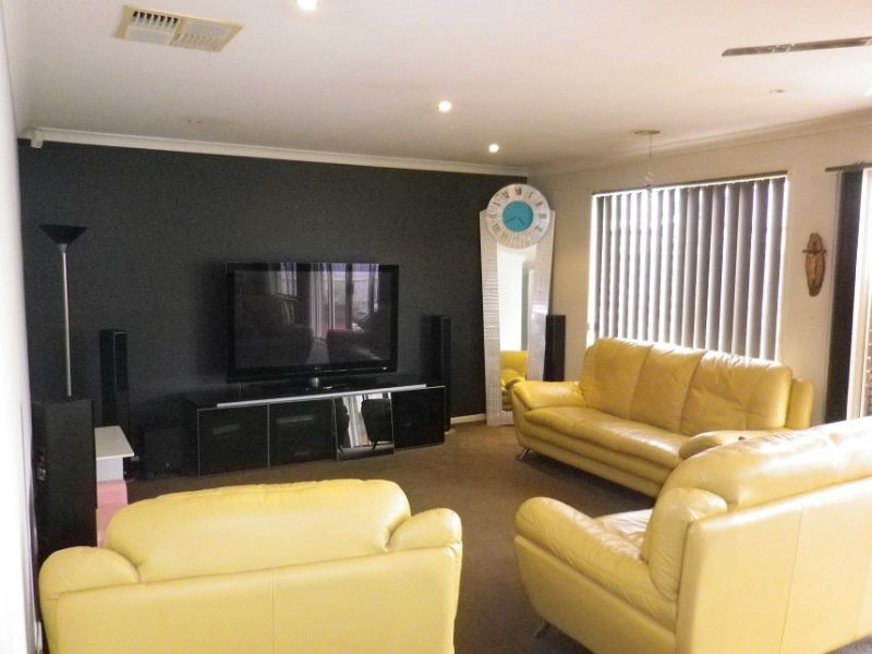 23 Dalmuir Boulevard, Deer Park VIC 3023