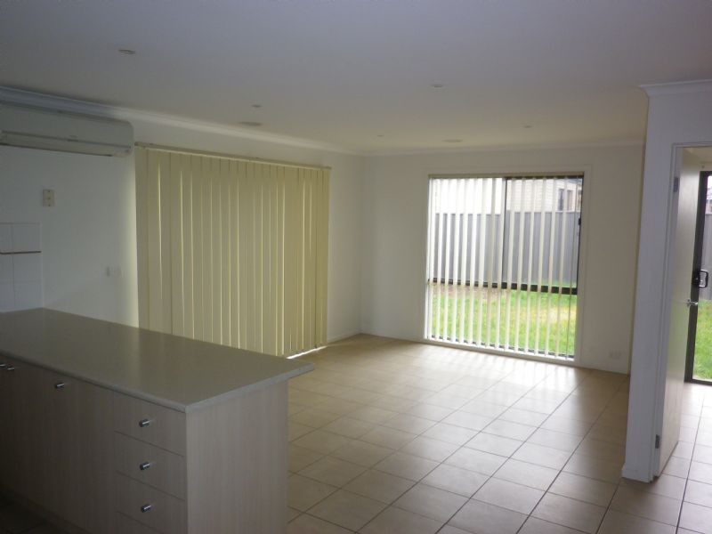 18 Edmondshaw Drive, Deer Park VIC 3023