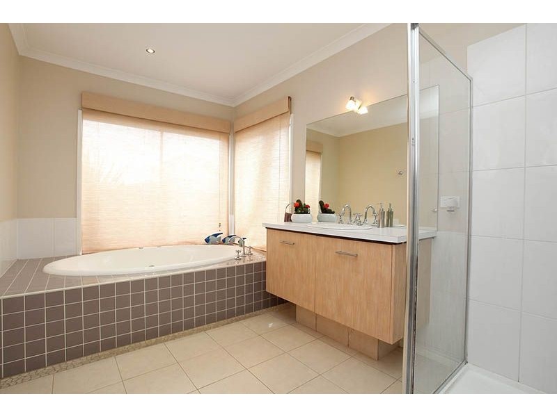 6 Edinburgh Way, Derrimut VIC 3030