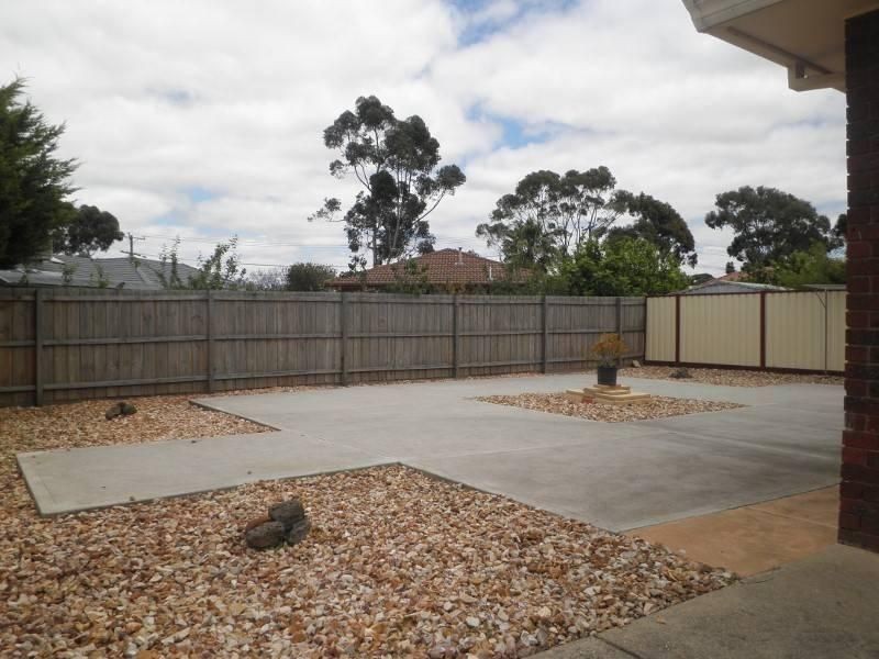 31 Entally Drive, Albanvale VIC 3021