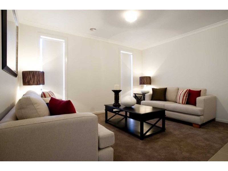 6 Meakin Way, Deer Park VIC 3023