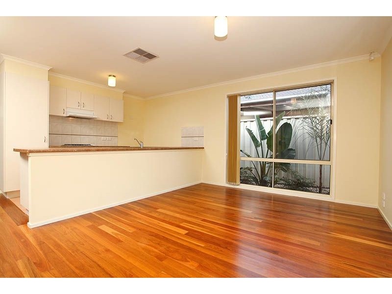 51 Willandra Loop, Caroline Springs VIC 3023
