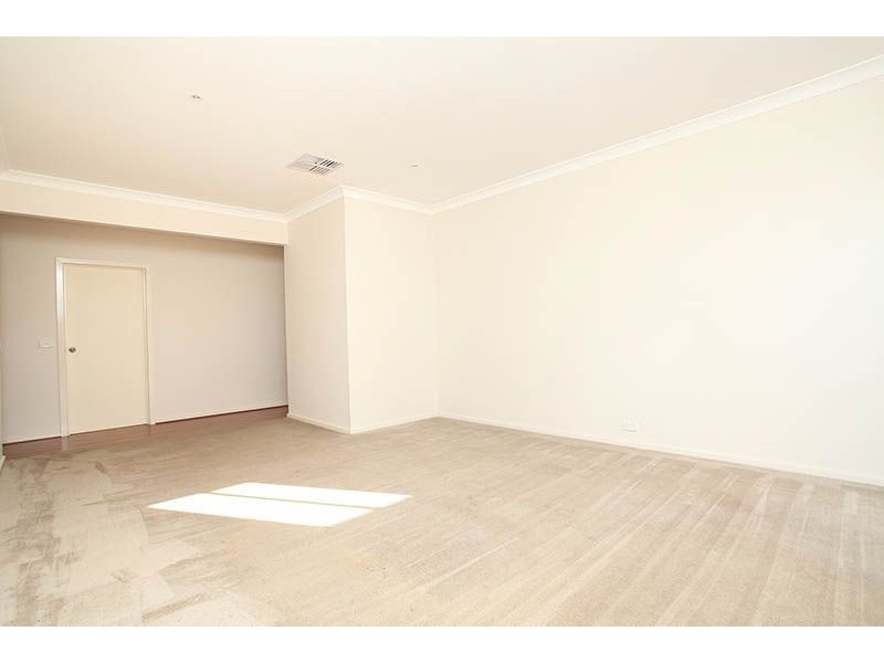 99 Foleys Road, Deer Park VIC 3023