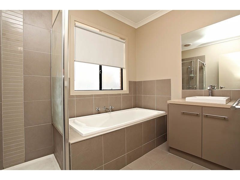 12 Drummond Circuit, Derrimut VIC 3030