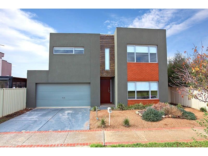 48 Broadhurst Way, Caroline Springs VIC 3023