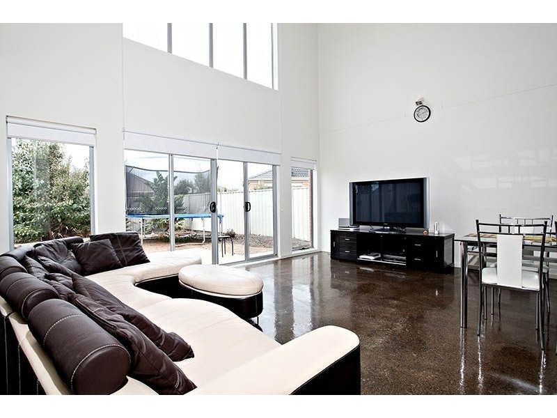 48 Broadhurst Way, Caroline Springs VIC 3023