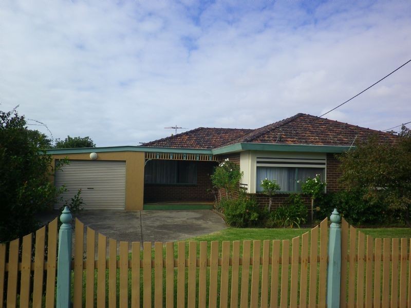 16 Allandale Drive, Deer Park VIC 3023